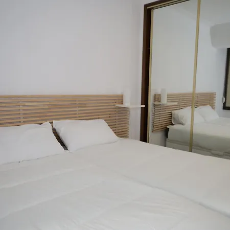Apartment Precioso Con Patio A Coruna