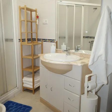 Precioso Con Patio Lejlighed