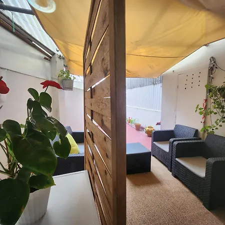 Precioso Con Patio Apartment A Coruna